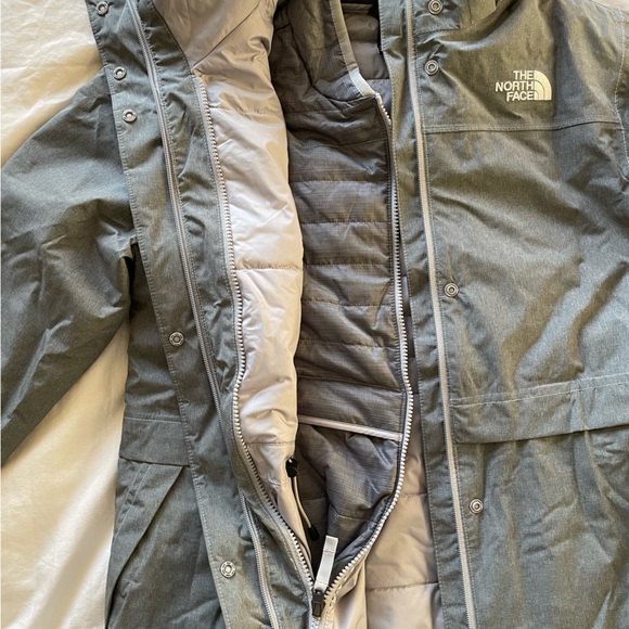 the north face 2-in-1 parka - Picture 5 of 14